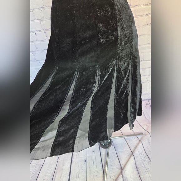 Black Velvet Midi Skirt with Pleats - Picture 2 of 6